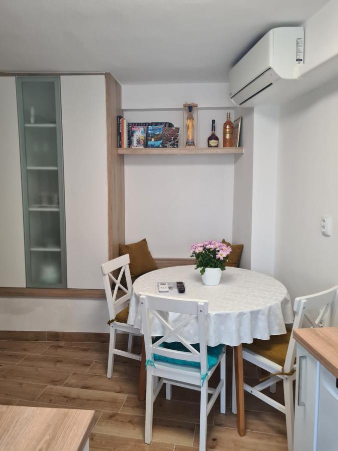 Apartman Kale シベニク エクステリア 写真