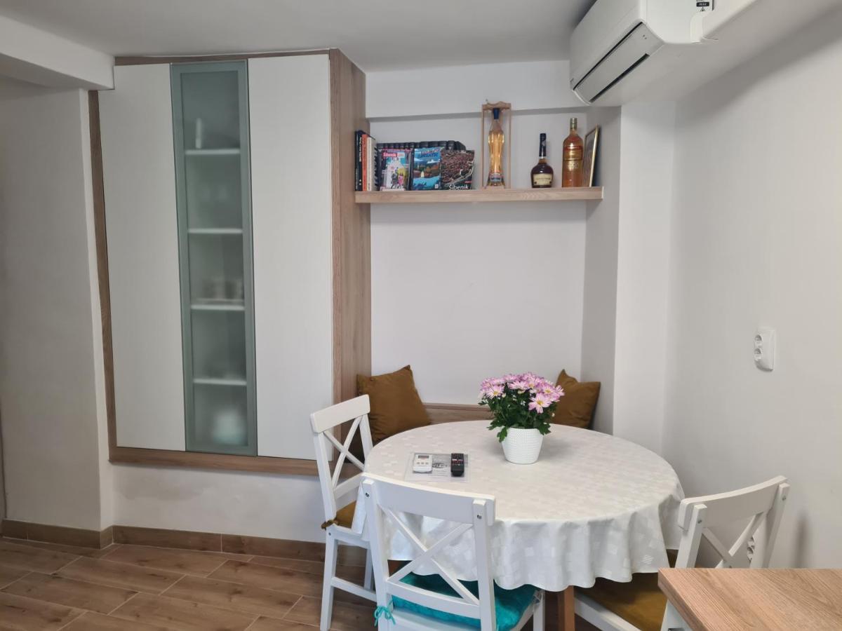 Apartman Kale シベニク エクステリア 写真