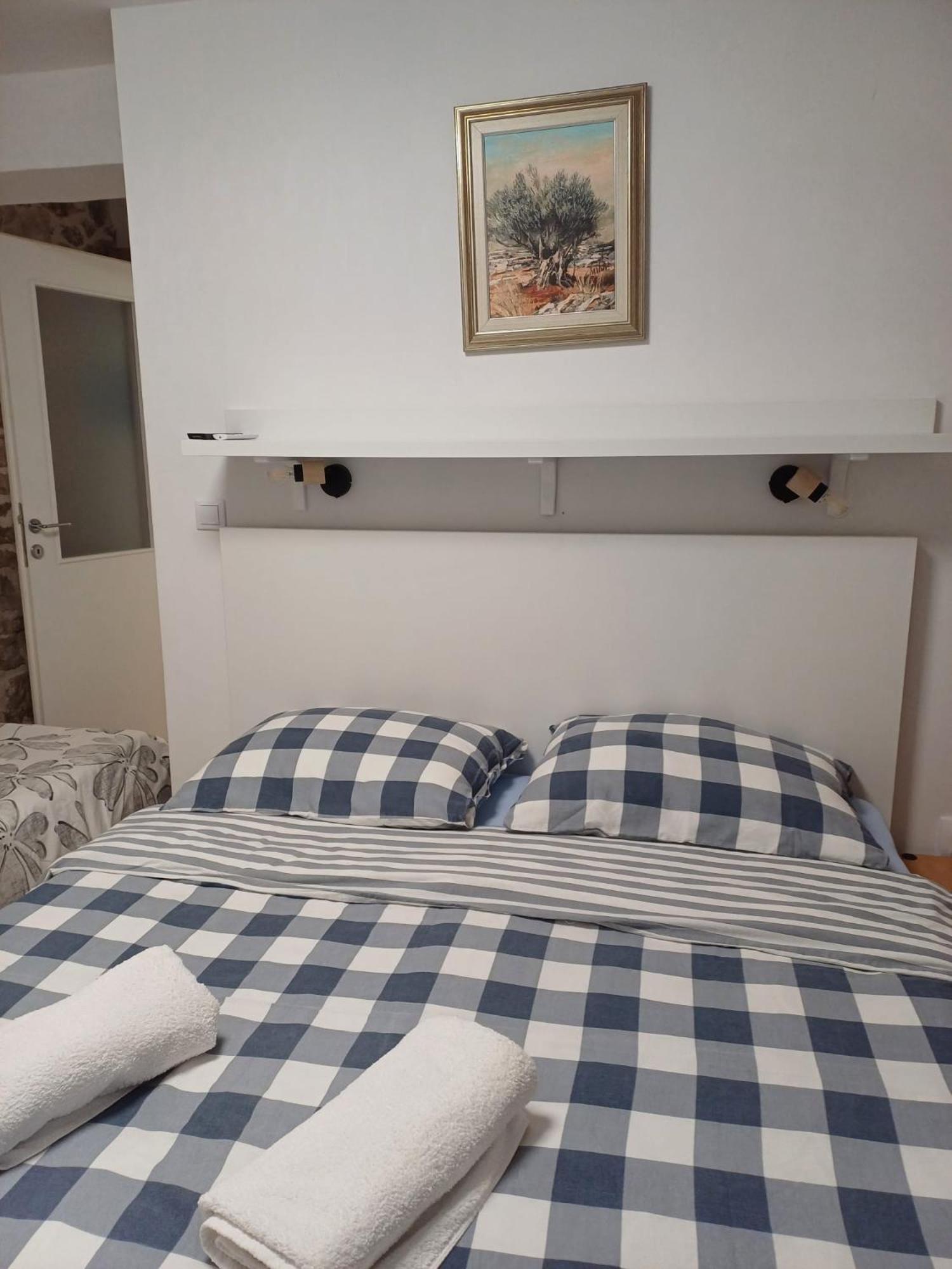 Apartman Kale シベニク エクステリア 写真