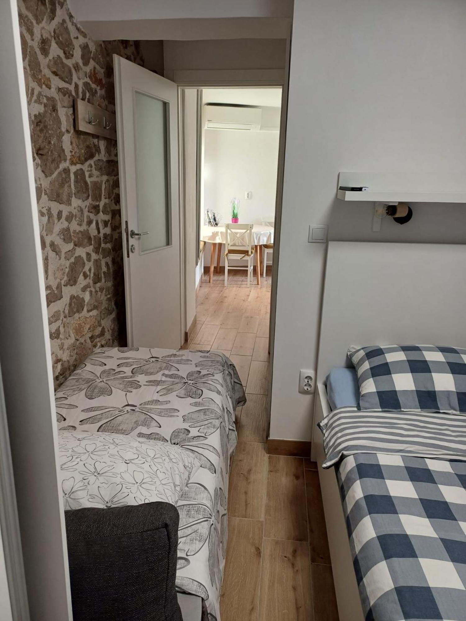 Apartman Kale シベニク エクステリア 写真